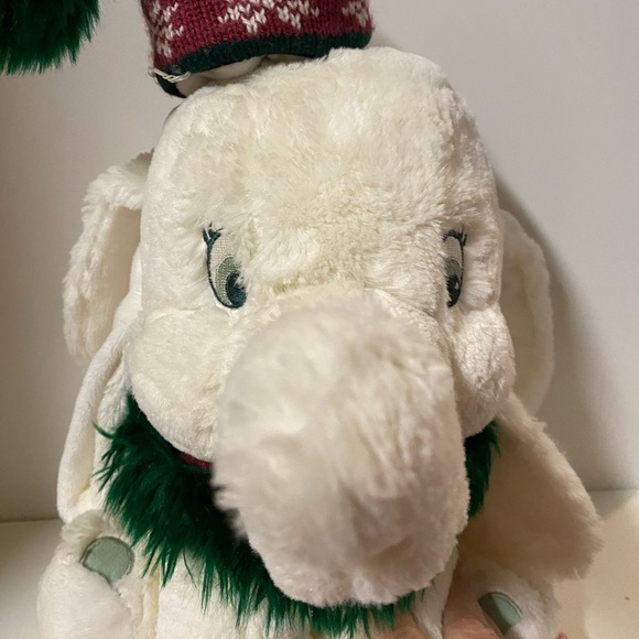Disney Store Exclusive Winterfun Dumbo Plush Christmas Elephant Stuffed Animal - Picture 6 of 12